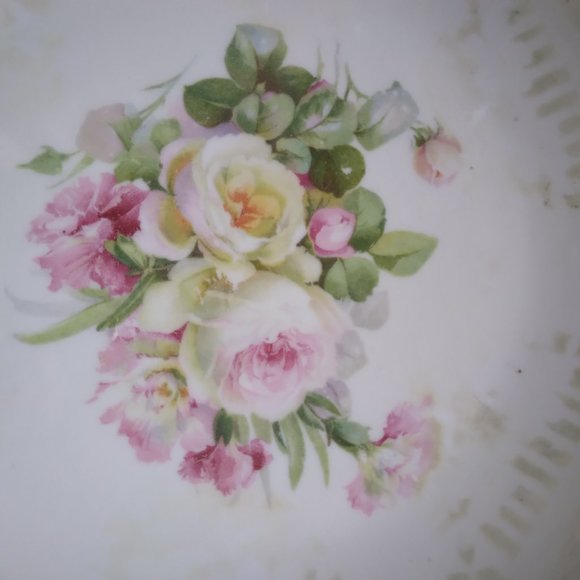 Plate, Vintage, Decorative, with Cut Out Handles - Picture 2 of 7